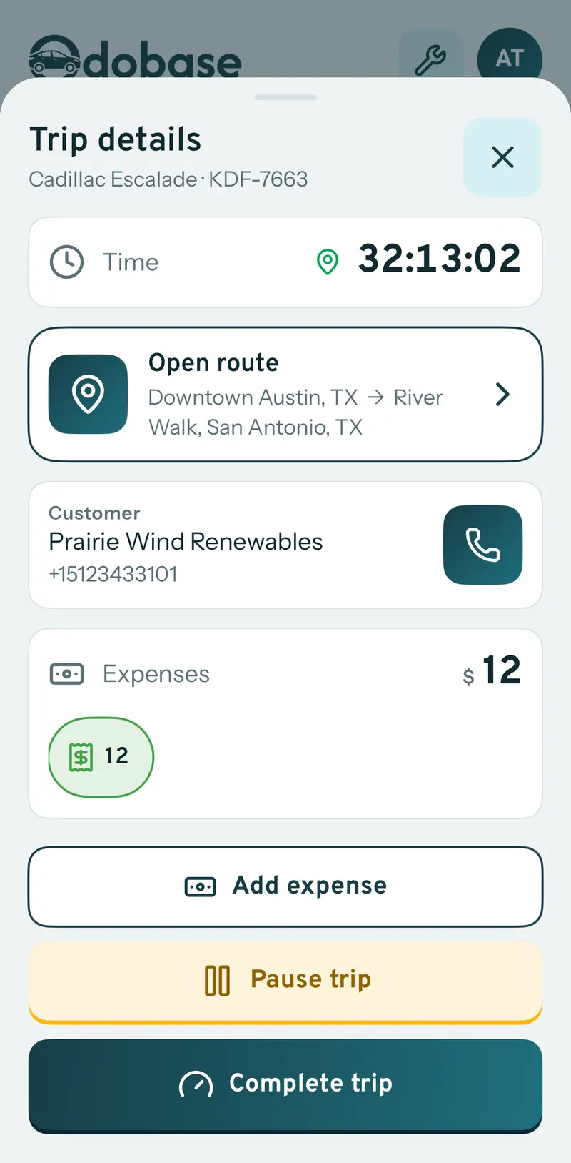 Trip details sheet with an elapsed time counter, an Open route link, the customer with a call button, logged expenses and buttons to add an expense, pause or complete the trip